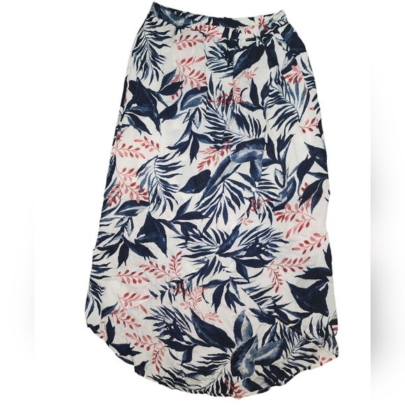 Lucky Brand Dresses & Skirts - LUCKY BRAND floral midi wrap skirt size S white/navy blue/orange